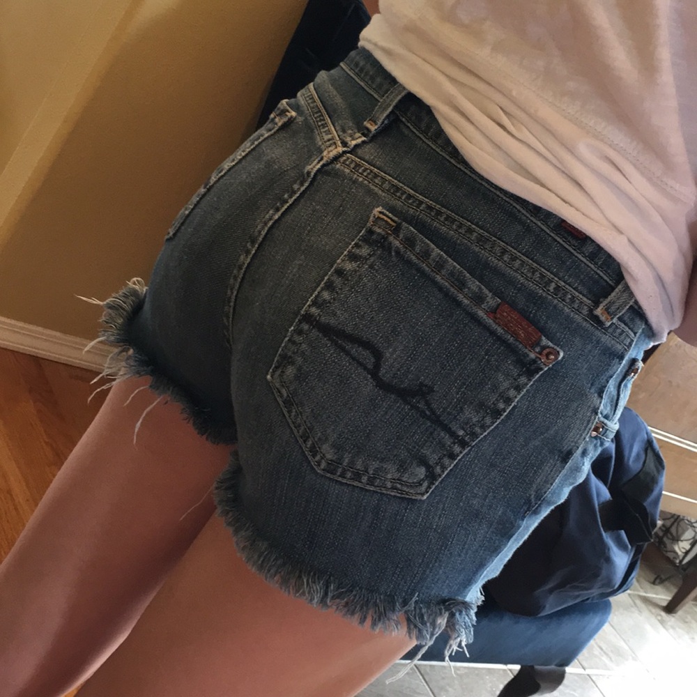 7 For All Mankind High Waisted Shorts - Picture 5 of 8